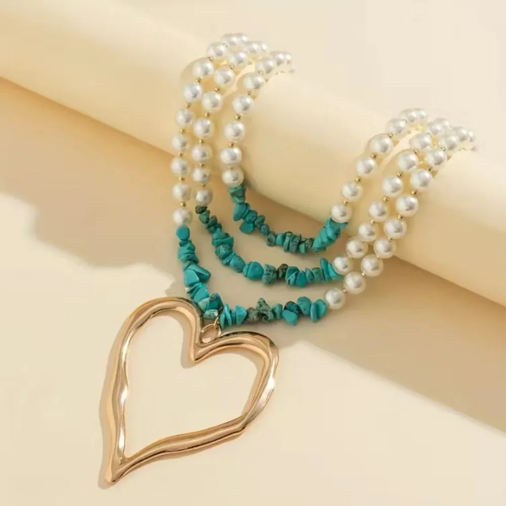 ✨🆕✨ Boho Exaggerated Heart Turquoise Decor Necklace✨ avail in Red + Blue✨